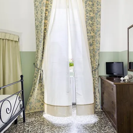 Bed & Breakfast Palazzo Dante Alliste
